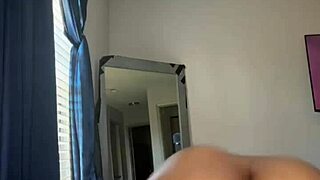 Hey watch this fat ass twerk wildly