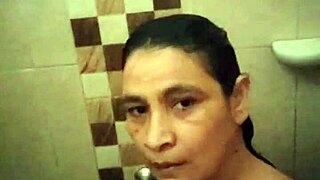 Colombian milf masturbates wildly!