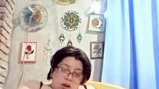 curvy marysubmissive's saggy tits handjob update