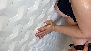 curvy babes deliver sloppy double blowjob before steamy photoshoot