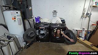 Jokester Flexible Babe Craves Stuck Rimjob Tease