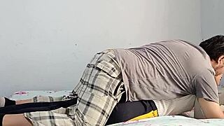 Estudiante con regla follada durísimo por horny latin lover