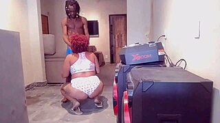 Espiei a safada dançando e meti o pau fundo nela