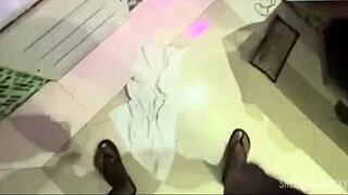 i luv bubblin with hot friend in foamy tub