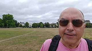 Hey you wanna cruise clapham common trails for public toilet action?