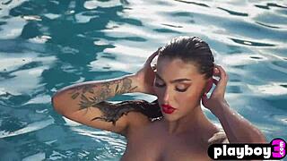 Glamorous Natural MILF Emily Rinaudo Strips Naked Posing