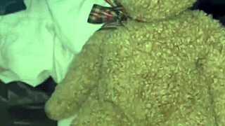 i stuff juicy food deep in my arab teen pussy kinky orgasm hits