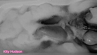 Curvy Kity Hudson Toys in Steamy Bath