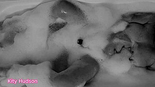 Curvy Kity Hudson Toys in Steamy Bath