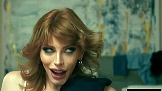 super hot shemale izzy wilde strokes her massive throbbing cock 💦🍆