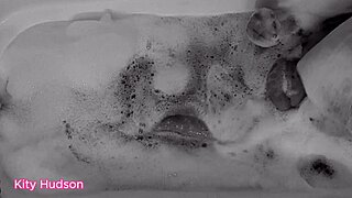 Curvy Kity Hudson Toys in Steamy Bath