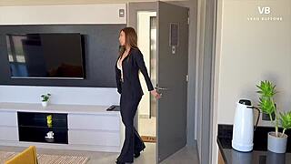 ARGENTINIAN REALTOR GETS SPERM COMMISSION PAYMENT DEEP INSIDE