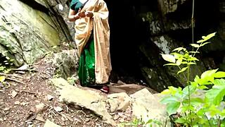 wanna quick anal fuck in jungle on vacation babe?