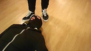 mmm eating goodies under my mistress's hot vans sneakers 👠😈