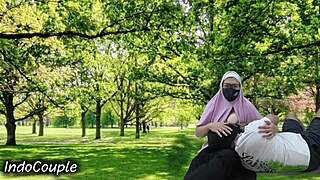 ever seen real muslim couple bang outdoors in public park affair?