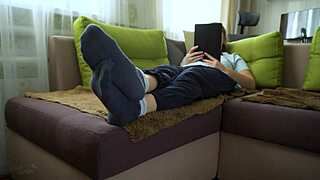 Sexy Amateur Teen Teases Bare Soles Toes And Wrinkled Feet Up Close