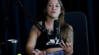 Flor de Damiana's Exhibitionist Pussy Suck in Sheer Red