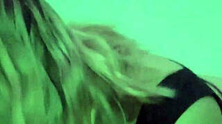 quieres verme chupar tu verga y montarte hasta vaciarte todo?