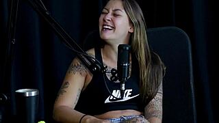 Flor de Damiana's Exhibitionist Pussy Suck in Sheer Red