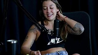 Flor de Damiana's Exhibitionist Pussy Suck in Sheer Red