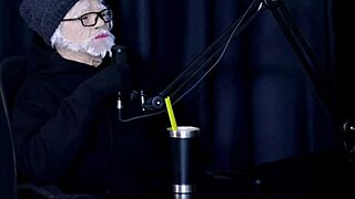 Flor de Damiana's Exhibitionist Pussy Suck in Sheer Red