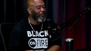 I skip big cocks, just strip naked with squirting toys - Taluane Boom