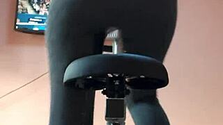 workout interrupted peeing soaking gym leggings closeup