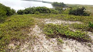 Beach fitness babe worships huge cock with deep outdoor pounding