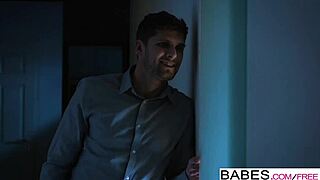 Kristof Cale Pounds Linda Moretti's Elegant Ass In Hidden Cam Hardcore Anal