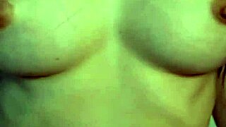 Beautiful Webcam Girl Flaunts All Natural Curves Effortlessly