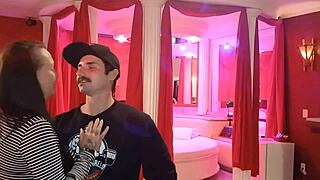 Levei coroa tesuda pra ver minha pingola dura e bolas impressionantes 😍