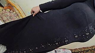 dollars tempt muslim babe's hairy armpit reveal