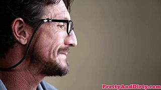 who wants to drill this babe's trimmed pussy deep?