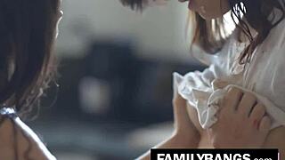 Leda Lotharia and Serena Blair spit cream play