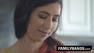 Leda Lotharia and Serena Blair spit cream play