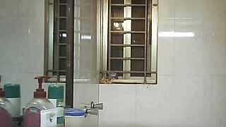 Hidden voyeur spies fat bbw big tits shower bathing