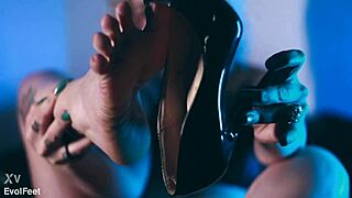 Ready to worship Marilou's feet with queen's hot masturbation?