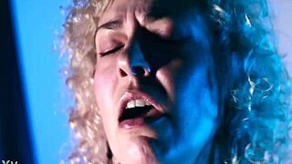 Ready to worship Marilou's feet with queen's hot masturbation?