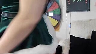 Kelly Kendricks goes wild slutty in Streamate private cam