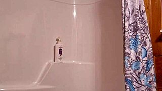 i strip naked outdoors stroking to creampie orgasm before public shower