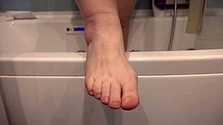 my plump nylon feet n legs fetish comp so hot