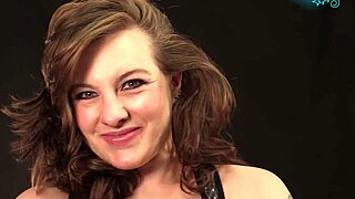 sexy red heels make this milf housewife beg for feet fetish fuck!