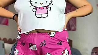 Huge ebony ass farts loud in sexy worship!