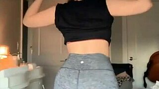 Big ass instagram chicks cram leggings!