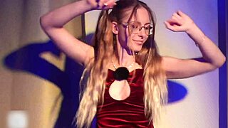 Curvy Beauty Shakes Big Ass No Panties Awaiting Perfect Moment