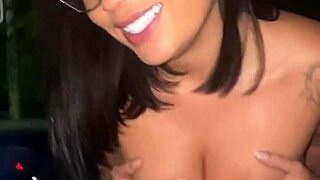 Novinha asiática riding big cock raw outdoors with driver cum in mouth 😘🍆