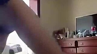 Vietnamese Hottie Fingers to Explosive Squirt Gush