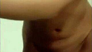 hey, isn't this gorgeous babe getting fingered so wildly in the bathroom?