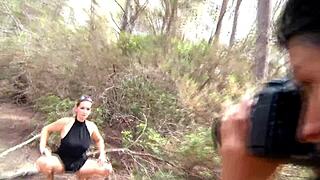 Curvy french beauty spoons and rides thick cock outdoors