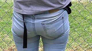 housewife drops jeans on all fours for jerkoff cumshot